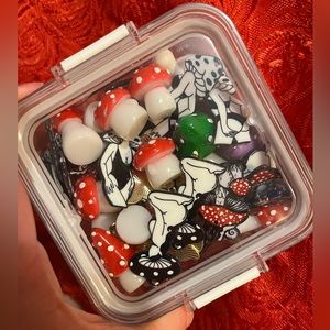 Smexy mushroom charms